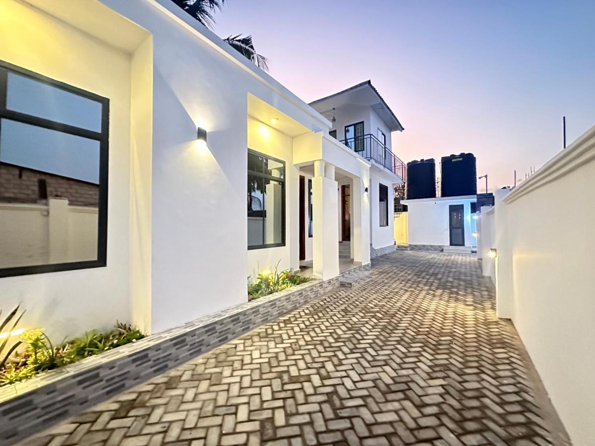 F.A.M Homes Dar es Salaam Exterior photo